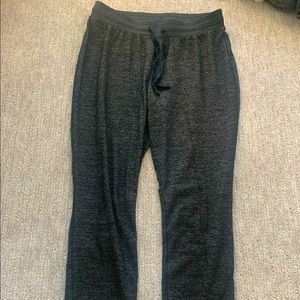 Loose fitting, heavy weight, adjustable waist, has no pockets